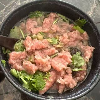Wonton e polpettine di carne al brodo 混沌瘦肉丸