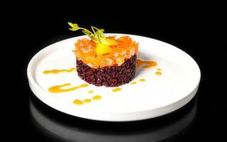 32. Tartare black