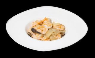 Gamberi con bambù e funghi