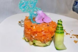 Tartare di salmone crudo