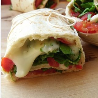 Piadina caprese