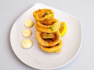 77.Calamari alla romana con olio all'aglio