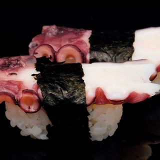 NIGIRI TAKO