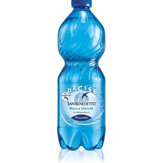 Acqua frizzante piccola