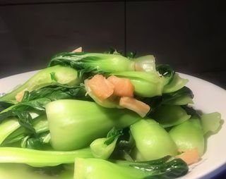 Pak choi saltato