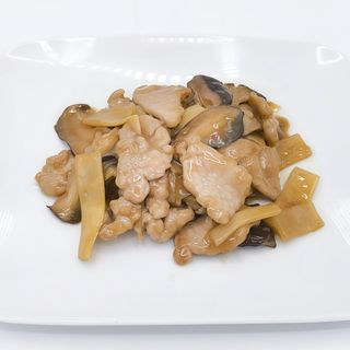 52 Maiale con funghi e bambù