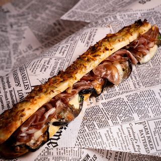 Melanzane grigliate, brie e capocollo 