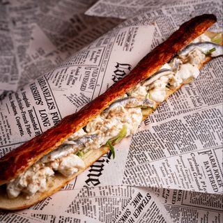 Puntarelle, burrata e alici