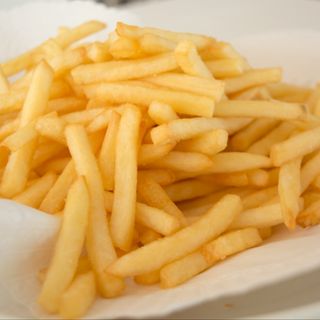 PORZIONE DI PATATINE FRITTE