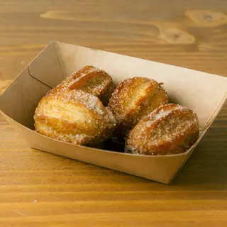 CHURROS CANNELLA E CIOCCOLATO