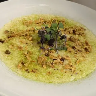 Riso agli agrumi Ischitani, latte di bufala e nocciole di Avella tostate