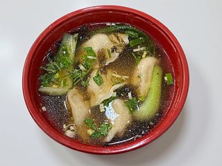 Ravioli con brodo di manzo