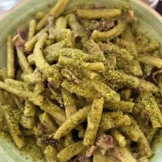 Caserecce pistacchiosa e bacon
