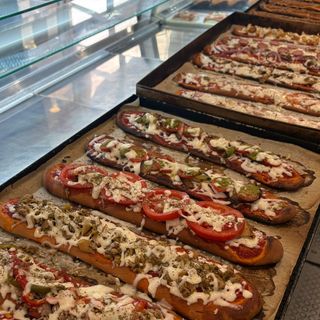 Patatine wurstel e cheddar