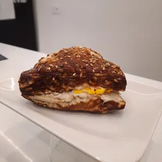 Brioche salata tonno e uovo