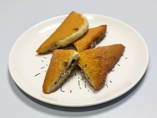 Mozzarella in carrozza con pesce