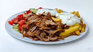 Piatto kebab con riso
