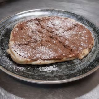 Pita greca con Nutella e zucchero a velo