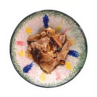 Manzo con bambù e funghi