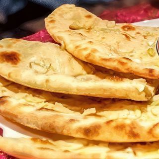 Cheese naan