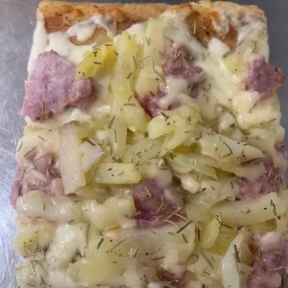 Focaccia con Salsiccia e patate 