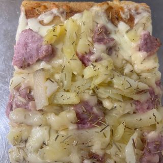 Focaccia con Salsiccia e patate 