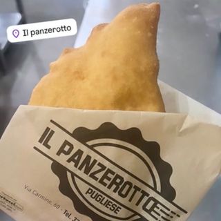 Panzerotto Pomodoro, mozzarella e olive