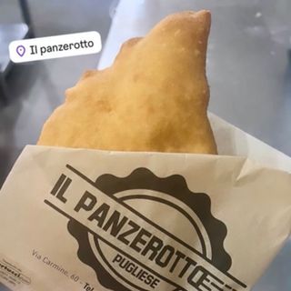 Panzerotto Pomodoro, mozzarella, provola e mortadella