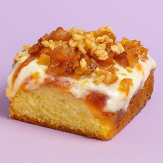 Apple Pecan Pie Cinnamon Roll