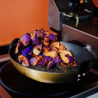 Melanzane saltate con salsa di fagioli fermentati