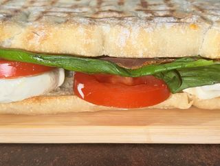 Panino Fagnanese (Panino Formato Maxi) Bibita omaggio a scelta della casa