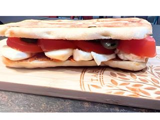 Panino Fuscaldo (Panino Formato Maxi) Bibita omaggio a scelta della casa
