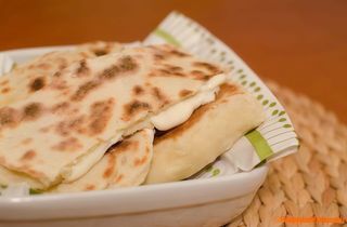 Cheese naan