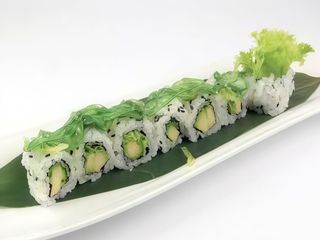 Wakame roll salmone