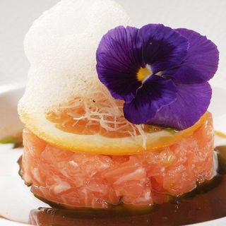 050.- Tartare di salmone