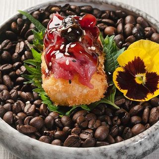 005.- Crispy rice tuna tartufo