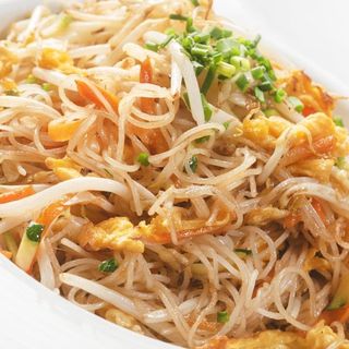 172.- Spaghetti di riso con verdure