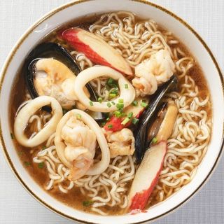 175.- Ramen con mare