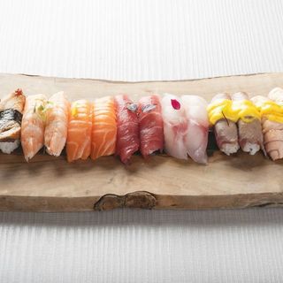 045.- Nigiri mix