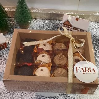 Scatola Regalo di Natale – 12 Brigadeiros