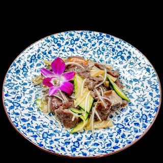 MANZO CON VERDURE