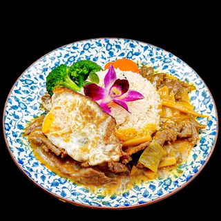 RISO CON MANZO AL CURRY