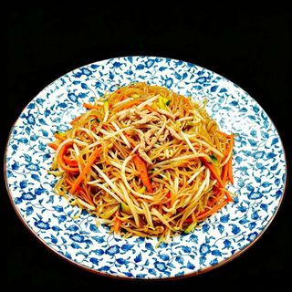 SPAGHETTI DI RISO CON POLLO