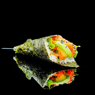 TEMAKI SPICY SALMONE
