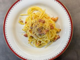 Spaghetti alla carbonara della casa