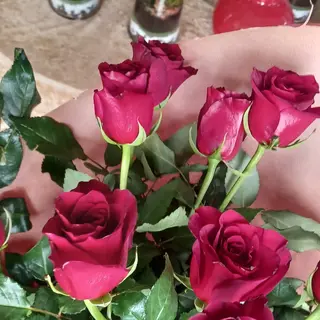 MAZZO DI 7 ROSE ROSSE