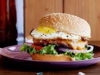 Eggs burger