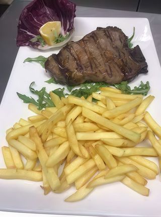 Fiorentina di manzo con patatine
