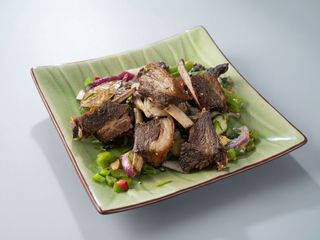 Costine di agnello sale e pepe手抓羊排