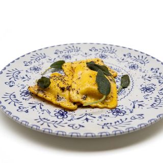 Cotoletta di pollo con patatine fritte